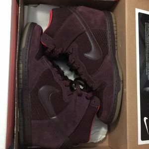 Maroon Nike wedge sneaker